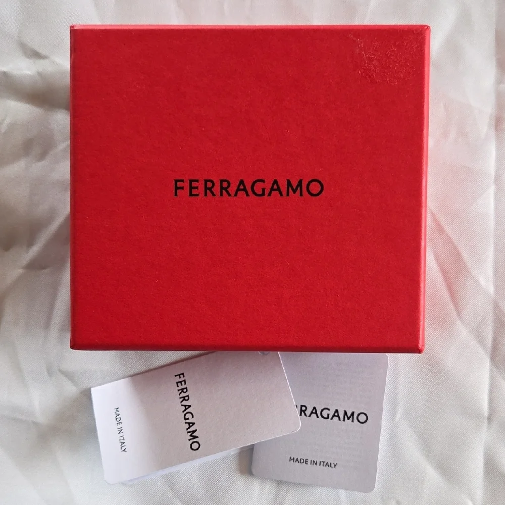 Ferragamo Necklace - Picture 7 of 7